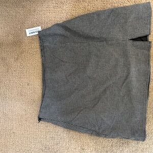 H&M Black and White Houndstooth Skirt